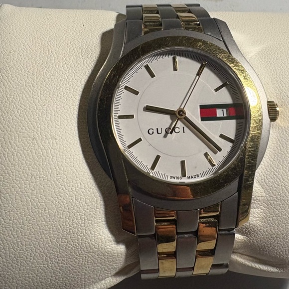 Gucci Gold and Silver Watch 5500m - Picture 1 of 5